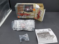 AMT #31279 1962 Pontiac Catalina – Pro Shop Series 1/25 Scale Plastic Model Kit