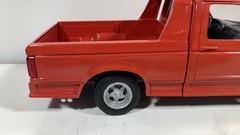 AMT 1994 Ford F-150 SVT Lightning Pickup Truck Built Model Kit 1:25 Completed