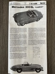 ITALER 1:16 Scale Mercedes-Benz 300 SL Roadster Plastic Model Kit – Unassembled