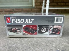 1992 vintage amt ertl ford F-150 XLT truck plastic model kit 1991 sealed NOS