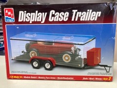 AMT 8216 Display Case Trailer 1/25