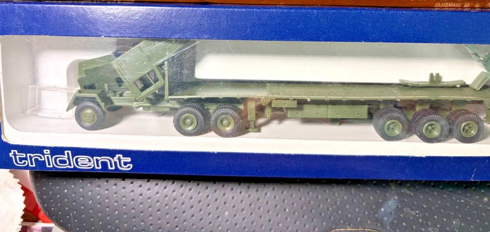 Roco mintanks Trident 90028 AM General M-878 flat bed Lima35 1/87