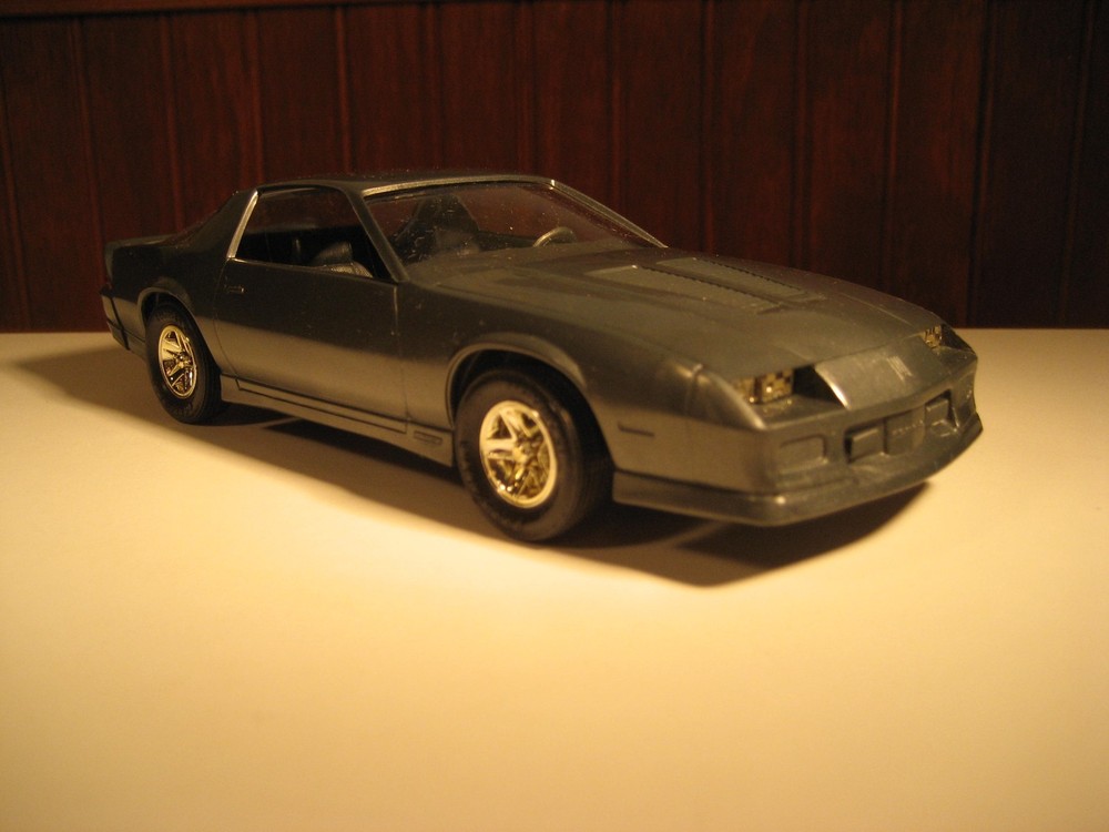 1988 Camaro IROQ-Z Dealer Promo Model Medium Gray Metallic Gold Wheels w/ Box
