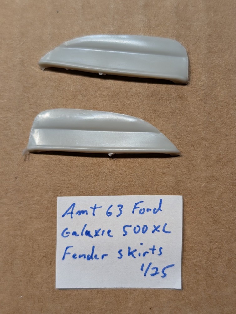 AMT 63 FORD GALAXIE 500 XL FENDER SKIRTS NEW! 1/25