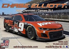 Salvinos 2024 Camaro ZL1 Chase Elliot #9 Hooters – Plastic Model Nascar Kit