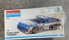 Monogram 1/24 1991 Maxwell House Thunderbird model 2942 Sterling Marlin New