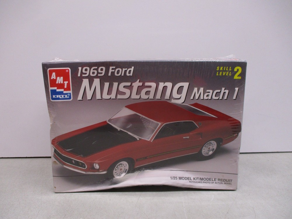AMT 1969 Ford Mustang Mach 1 1/25