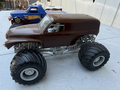 4 Vintage MONSTER TRUCK Model Truck Junk Yard Plastic Scale