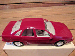 Vintage 1989 AMT FORD TAURUS SHO CURRANT RED DEALER PROMOTIONAL CAR-MIB