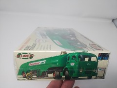 Atlantis White-Fruehauf Vintage Gas Truck Model Kit, 1/48 as Sinclair or Army
