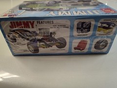 AMT 1/25 Scale AMT1219 1972 GMC Jimmy Model Kit