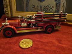 Signature Models 1:24 Model Fire Engine: 1927 SEAGRAVE Dover Plains–