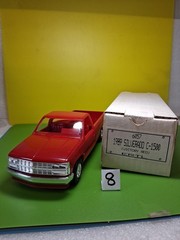 ERTL AMT 1/25 1989 Silverado C-1500 Dealer Promo Model Victory Red #6057