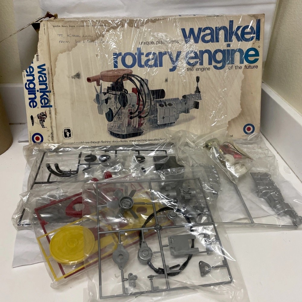 Entex Wankel Mazda Rotary Engine is 1:5 Scale Model No.8201 Parts Sealed!