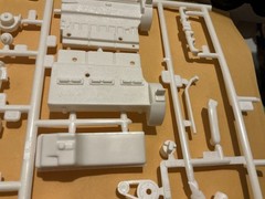 1 25 scale model parts Diamond Reo Engine Parts Lot Only