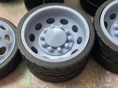 Resin 1/24 Scale: 32-inch “Oval Hole Alcoa”Semi Truck Wheels W/Low Profile Tires