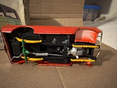 AMT 1/25 Scale AMT1219 1972 GMC Jimmy Model Kit Needs Help