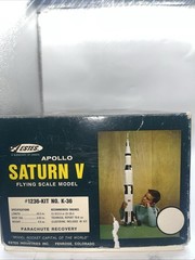 Estes Apollo Saturn V Flying Model Rocket – #1236 (K-36) – Untested, Appears New