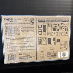 MPC1009 1988 DODGE DAYTONA SHELBY Z MODEL KIT-NIB-1/25 SCALE