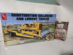 Amt 1-25 Scale Construction Bulldozer Lowboy Trailer & Hobby Gear Sealed New…