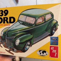 AMT 1939 Ford Tudor Sedan Street Rod 1:25 Scale Model Kit OPEN BOX COMPLETE