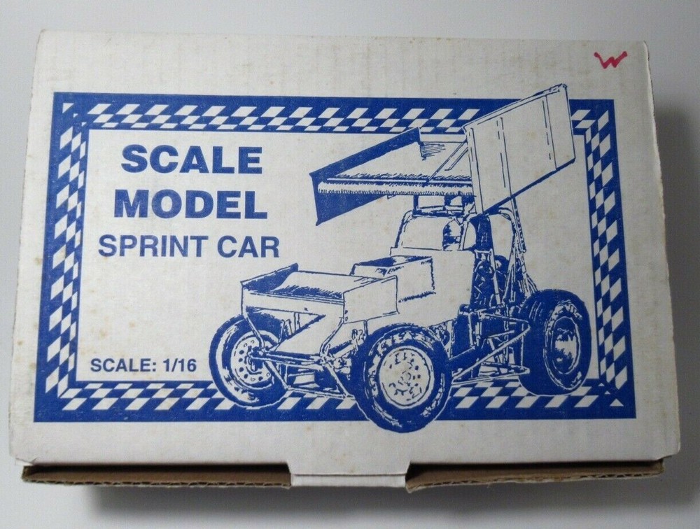 Oval Track Models 1/16 Dirt Sprint Car Molded in White Plastic w/ Metal Kit