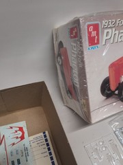 AMT Ertl 6899 1:25 Scale 1932 Ford Phaeton New Open Box Sealed Parts