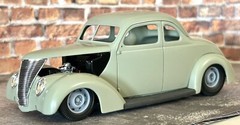1/24 Scale: Big ‘N Little Piecrust Slicks W/ 15-inch “Divco Milk Truck” Wheels