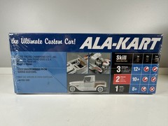 AMT ERTL Ala-Kart and AMT ERTL PROSHOP 32′ Ford Roadster 1:25 Scale BUNDLE