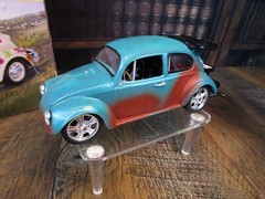 Custom Built REVELL MONOGRAM VW ‘60s VOLKSWAGEN BEETLE 1:25 Model Car #85-7143