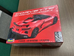 1/25 Revell #4583 2022 Corvette Hardtop Convertible