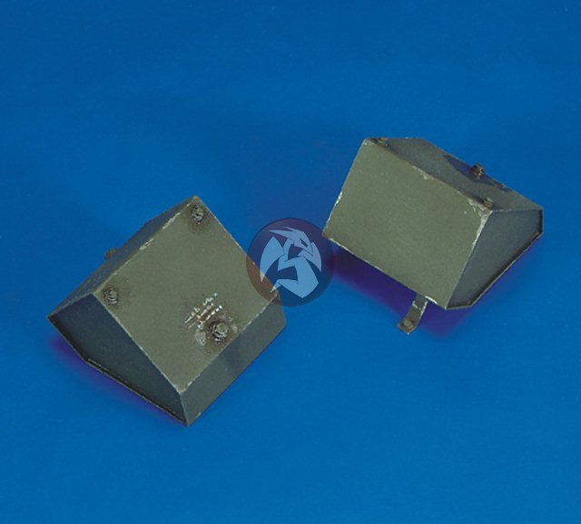 Royal Model 1/35 40-Liter Exterior Fuel Boxes for T-34 Model 1943 (2 pieces) 395