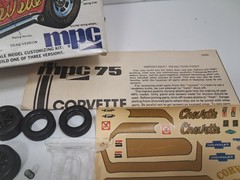 MPC Model 1975 Corvette Coupe Model Kit #1-7505 Vintage 1/25 Ready To Build