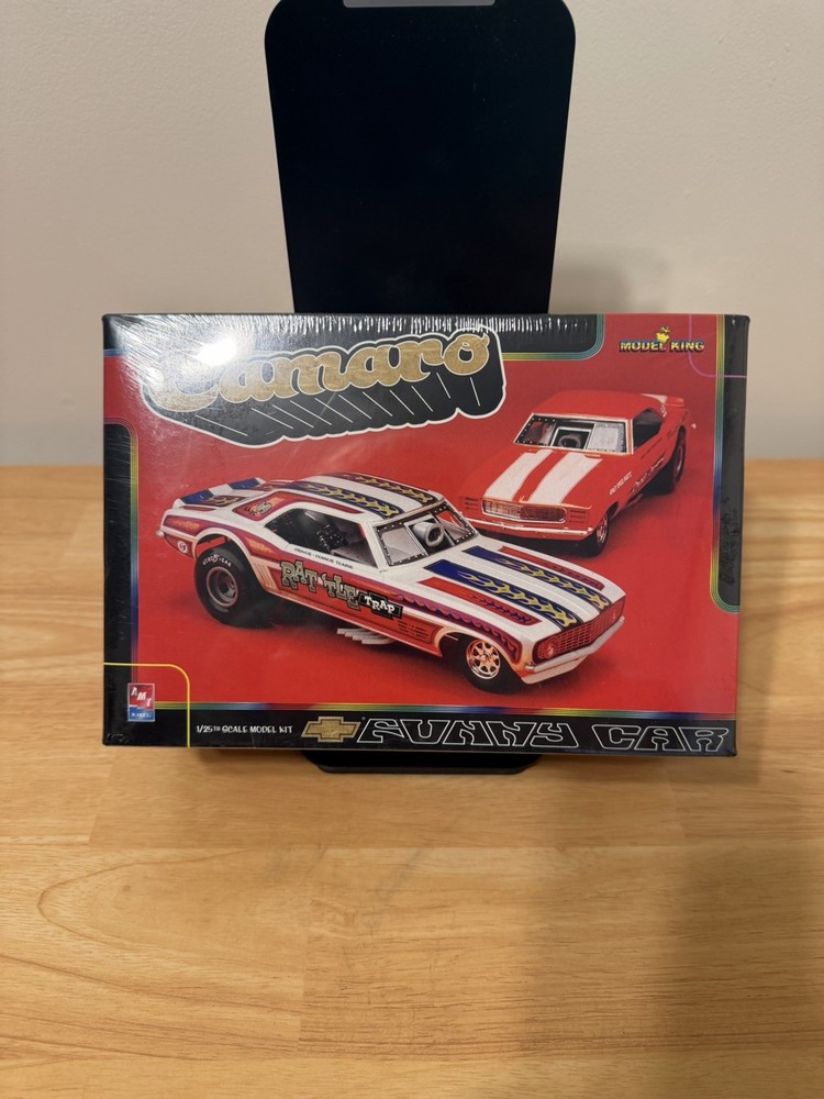 SEALED AMT MODEL KING 1969 Camaro Rattle Trap Funny Car 21775P, New
