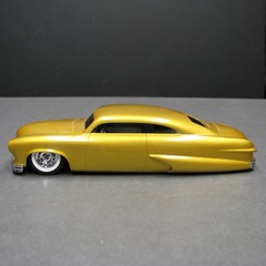 NB329 Jimmy Flintstone 1:25th scale 1949/50, Ford custom “Golden Shower”