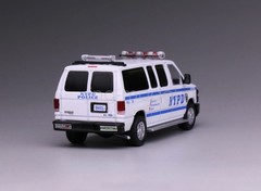 1:64 Scale 596 Police E350 Super Duty Wagon Mini Van Diecast Display Car Model