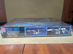 AMT – #8790 – Star Trek – Cut-Away U.S.S. Enterprise NCC-1701 – Model – NEW/MINT