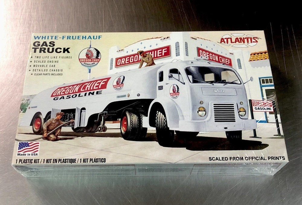 ATLANTIS WHITE-FRUEHAUF OREGON CHIEF GAS TRUCK MODEL KIT #H1029 – NISB – NICE!!