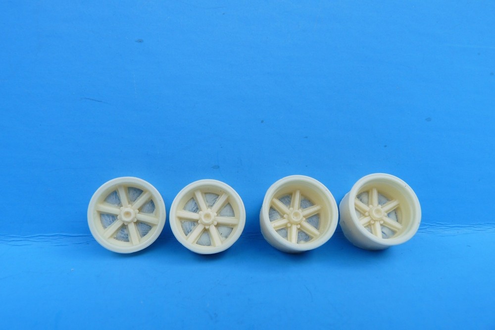 1/25TH SCALE 1970’S EAGLE INDYCAR RESIN RIMS, 1 SET, CART, INDY RESIN, USAC