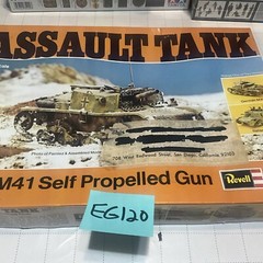VINTAGE 1976 REVELL IITALAEREI ASSAULT TANK M40-M41 1/35 SCALE MODEL KIT H-2104