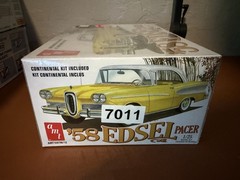 AMT ’58 EDSEL PACER w/CONTINENTAL KIT 1/25 SCALE MODEL KIT 7011