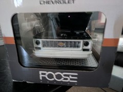 M2 Machines Foose Design 1973 Chevrolet Cheyenne Super 10 Diecast Car 8+ 1/24