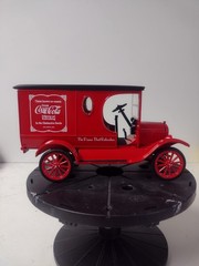 Built AMT 1/25 1923 Ford Model T Coca-Cola Delivery Van Model Kit