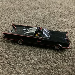 Polar Lights 1/25 Snap Batman 1966 Batmobile Prepainted Model Kit Figure Parts
