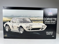 Accurate Miniatures Corvette Grand Sport 1964 1:24 Scale OPEN BOX