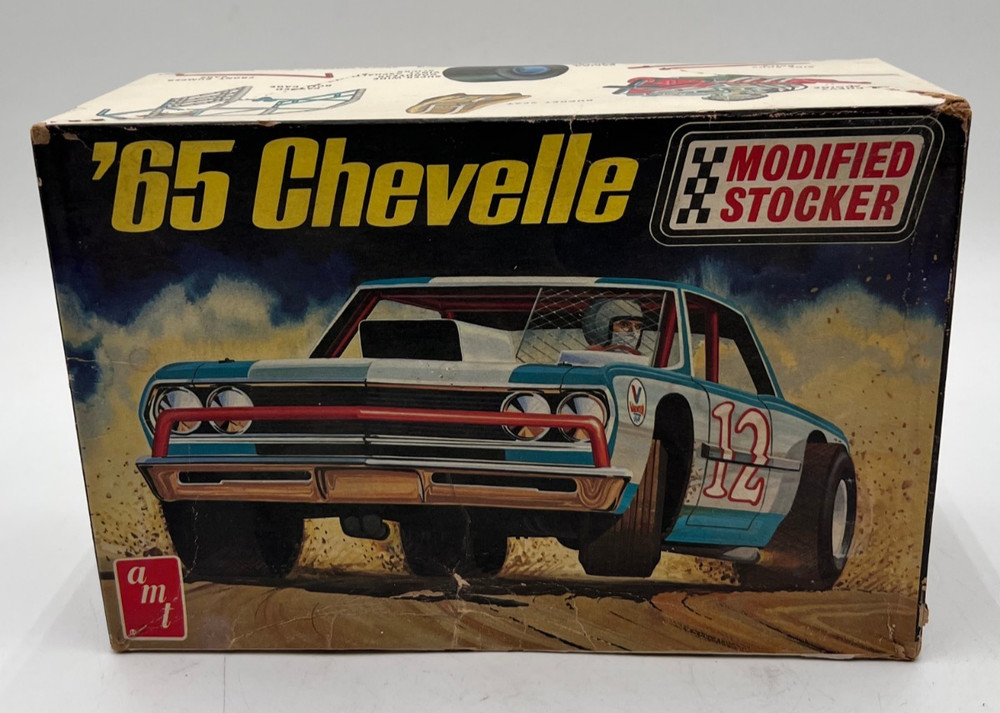 Vintage AMT 1965 Chevy Chevelle Modified Stocker 1/25 Scale Plastic Model Kit