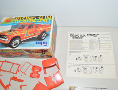 Vintage 1980 MPC RISING SUN Datsun Pickup Truck Junkyard Model Parts Lot 1/25