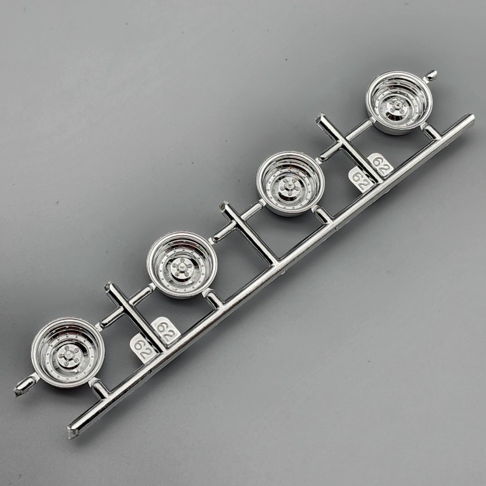 Revell 85-2596 70 Dodge Challenger T/A Parts Kit Bash Chrome Drag Wheels