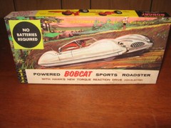 Hawk 1:32 Powered Bobcat Sports Vintage (1962) Roadster Kit No. 633-60