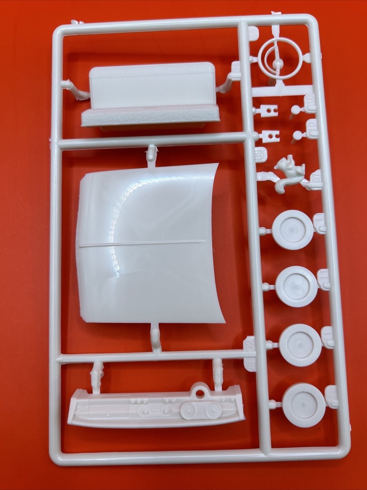 1963 Chevy II Wagon AMT Hood Squirrel Dash Seat Wheel Hubs Model Parts 1:25 New